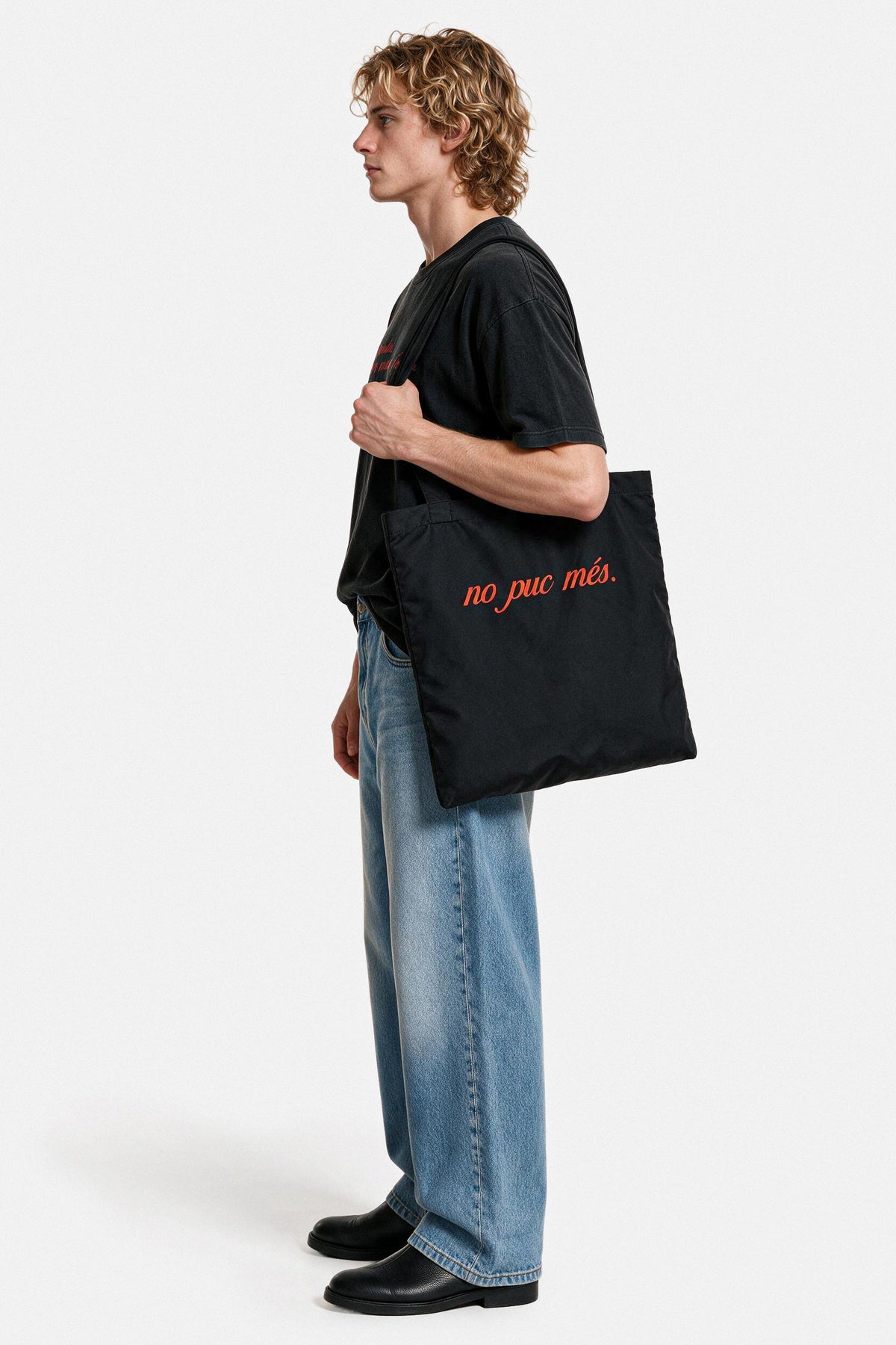 No puc més tote bag